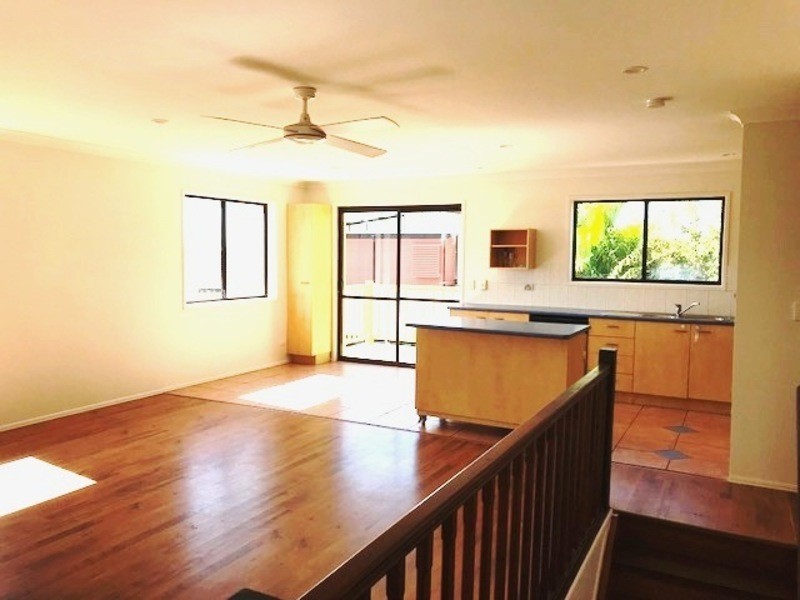 769 Nicklin Way, Battery Hill QLD 4551