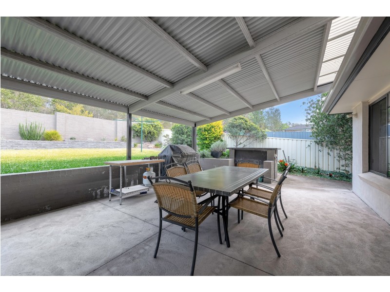 2 Nundah Close, Bomaderry NSW 2541