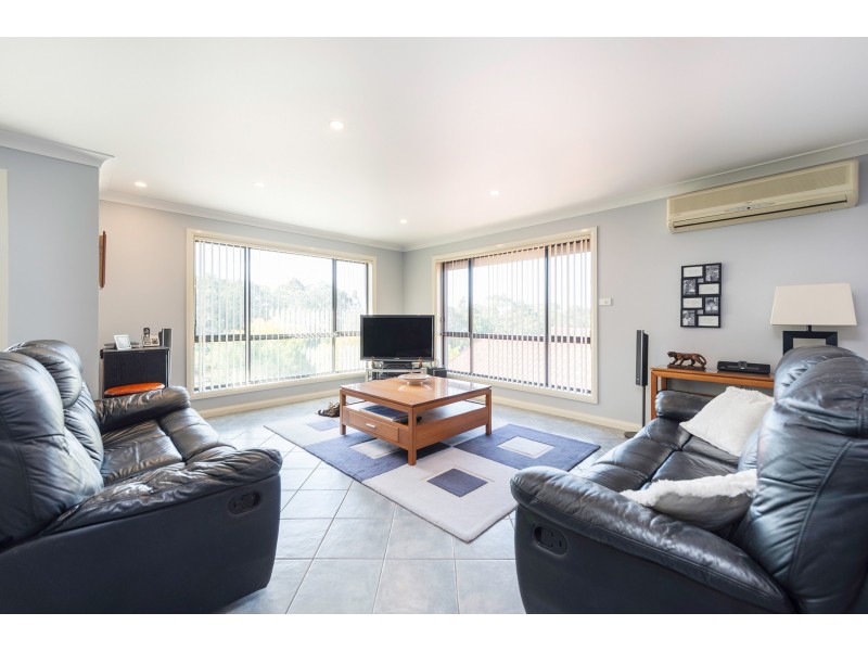 2 Nundah Close, Bomaderry NSW 2541