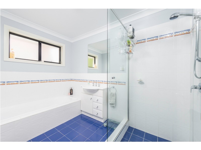 2 Nundah Close, Bomaderry NSW 2541