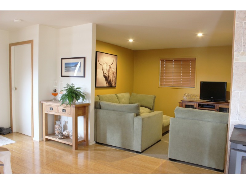 83 Leo Drive, Narrawallee NSW 2539