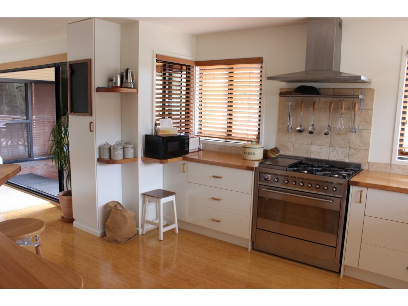 83 Leo Drive, Narrawallee NSW 2539