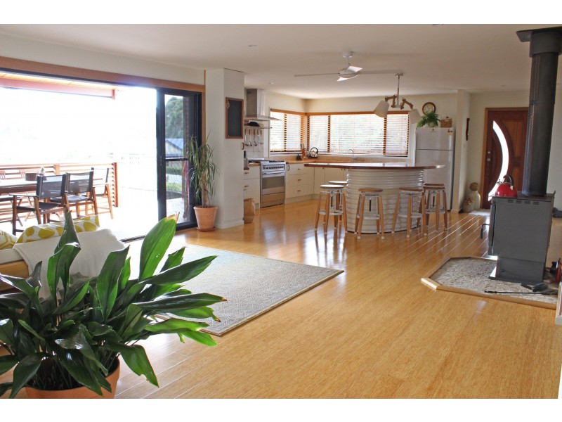 83 Leo Drive, Narrawallee NSW 2539