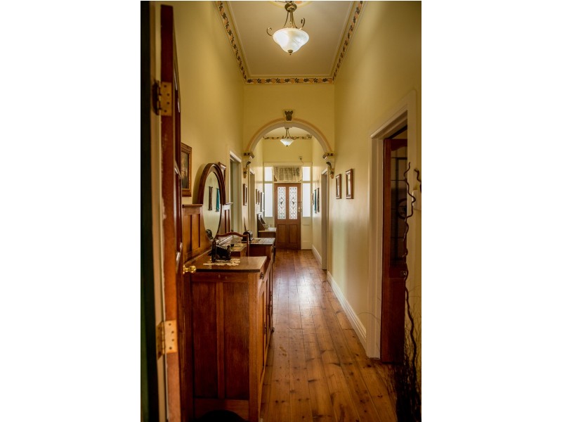 11 Edward Street, Ottoway SA 5013