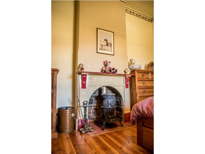 11 Edward Street, Ottoway SA 5013