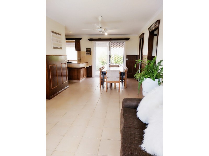 21 Allambee Avenue, Grovedale VIC 3216