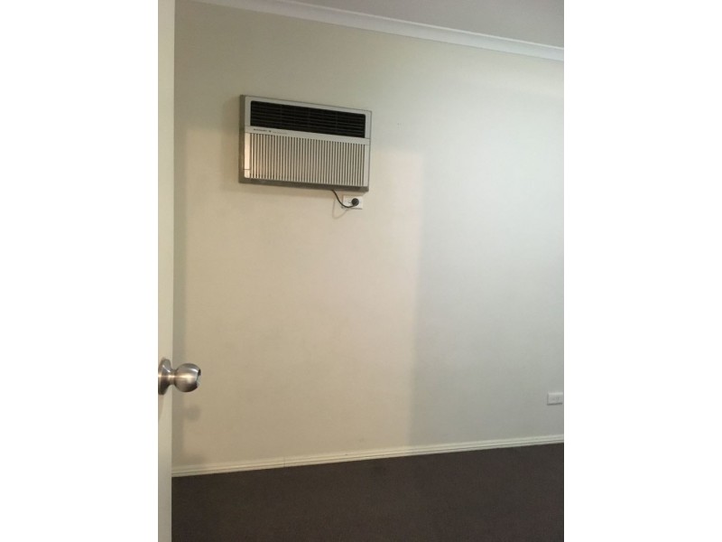 8 Breakfast Road, Marayong NSW 2148