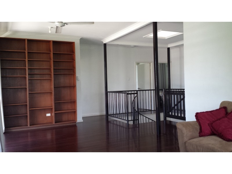 16 Wearing Crescent, Karama NT 0812