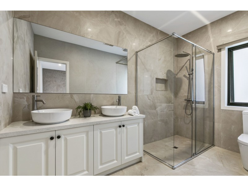 2/347 Springfield Road, Nunawading VIC 3131