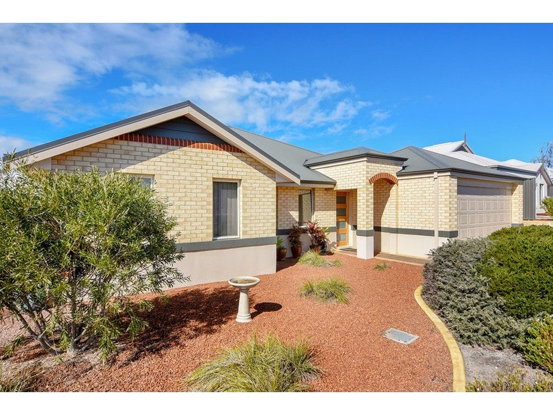 74 Barnes Avenue, Australind WA 6233