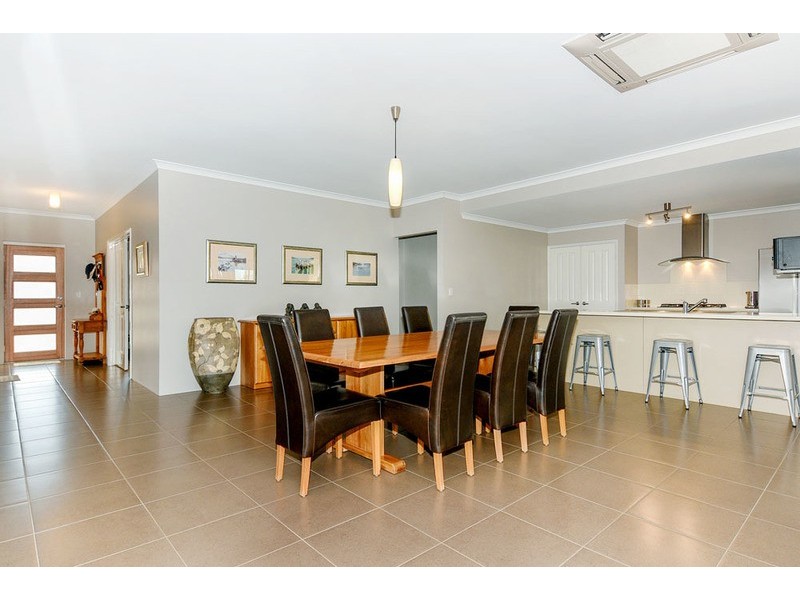 74 Barnes Avenue, Australind WA 6233