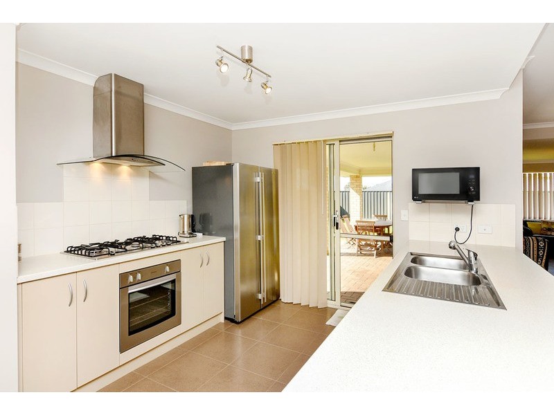 74 Barnes Avenue, Australind WA 6233