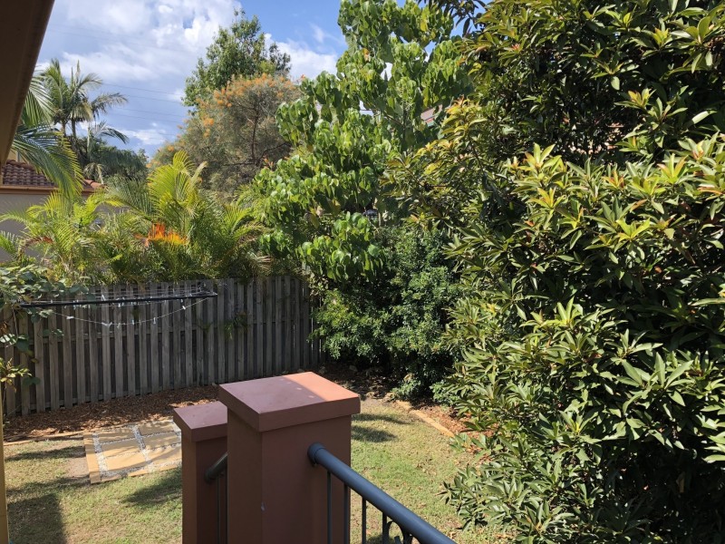 33/20 Fairway Drive, Clear Island Waters QLD 4226