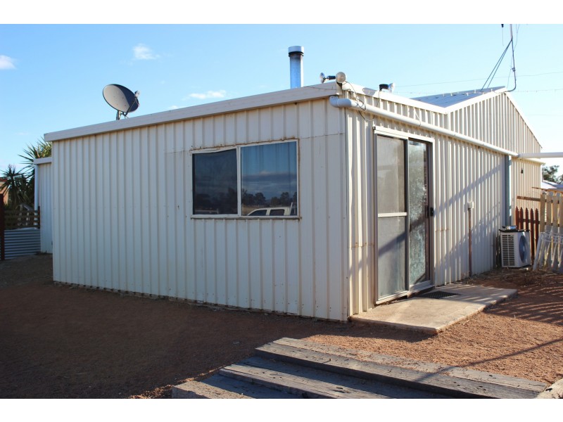 115 Villeneuve Drive, Narromine NSW 2821