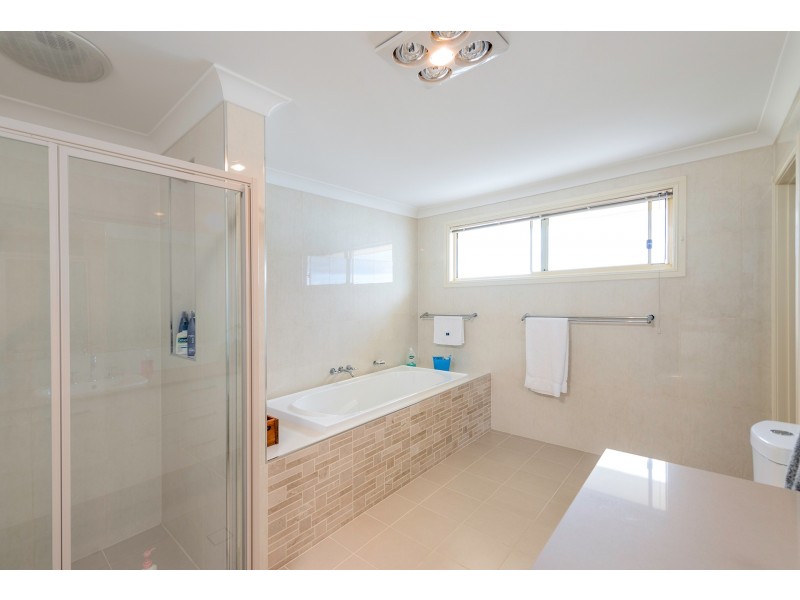 3 Banool Circuit, Bomaderry NSW 2541