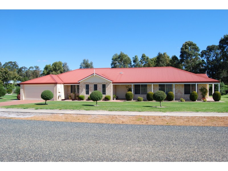 19 Housden Close, Muchea WA 6501