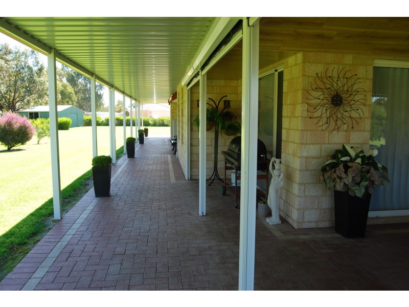 19 Housden Close, Muchea WA 6501