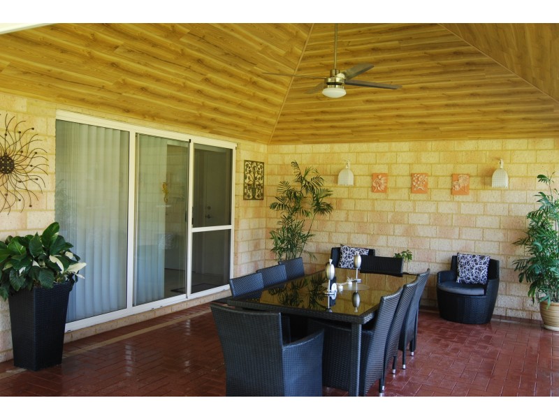 19 Housden Close, Muchea WA 6501