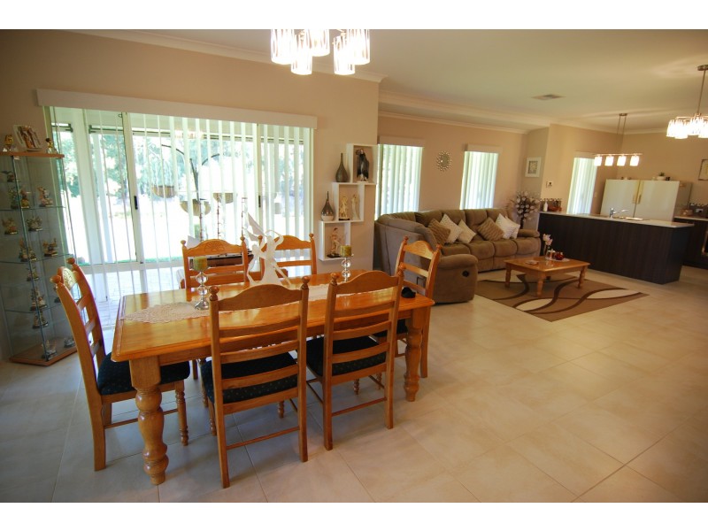 19 Housden Close, Muchea WA 6501