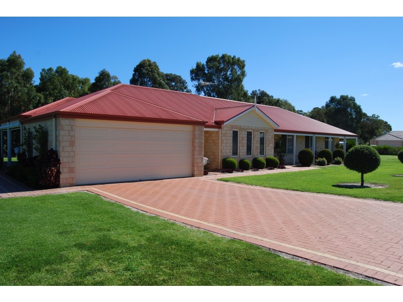 19 Housden Close, Muchea WA 6501