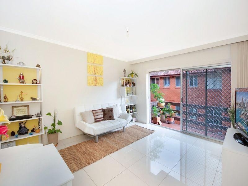 2/202 Victoria Road, Punchbowl NSW 2196