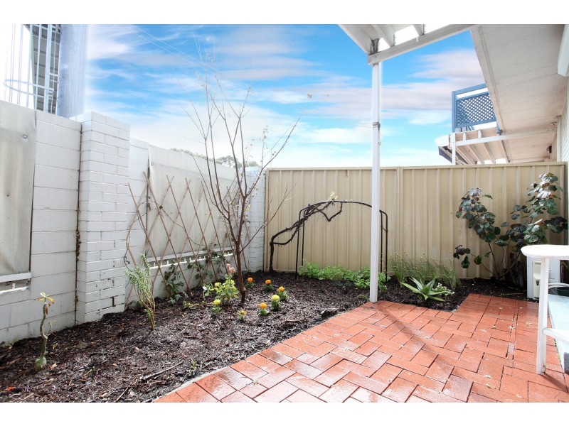 31/1 Fitzroy Rd, Rivervale WA 6103