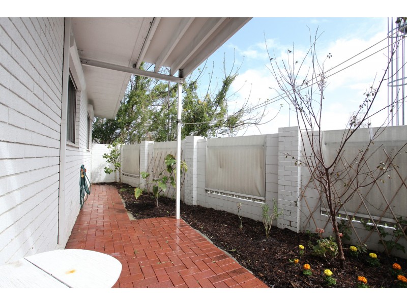 31/1 Fitzroy Rd, Rivervale WA 6103