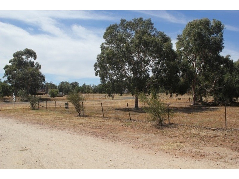 174 Caswell Street, Peak Hill NSW 2869
