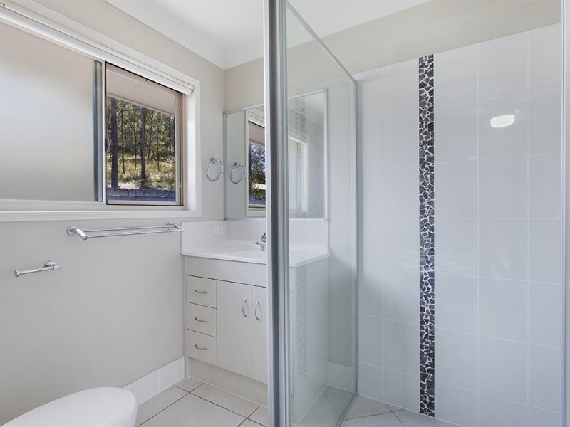 18 Mossman Parade, Waterford QLD 4133