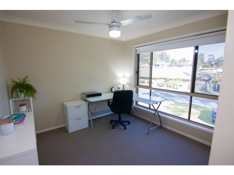 18 Mossman Parade, Waterford QLD 4133