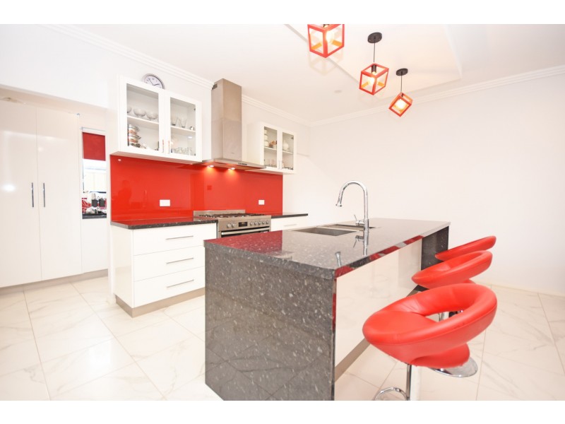 5 Graza Avenue, Dubbo NSW 2830