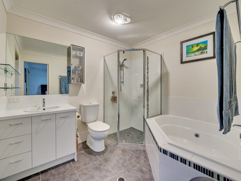 18-20 Pole Crescent, New Beith QLD 4124