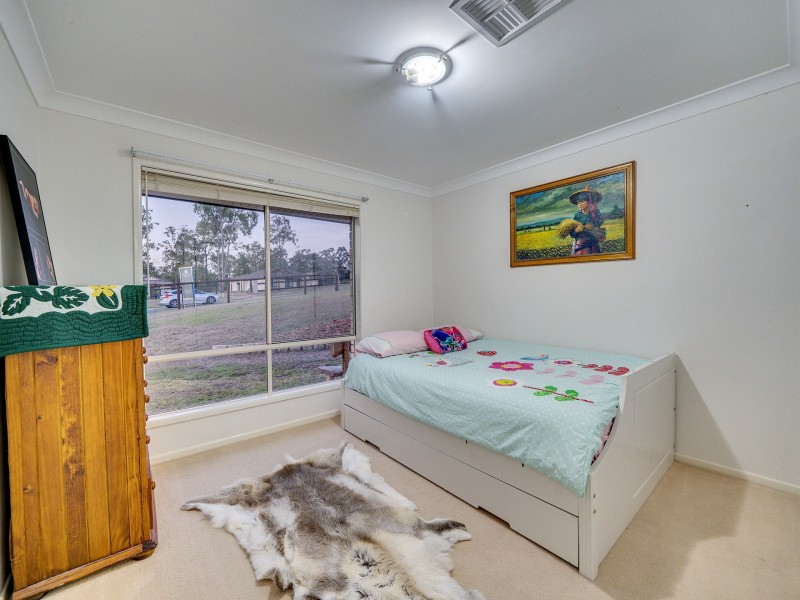 18-20 Pole Crescent, New Beith QLD 4124