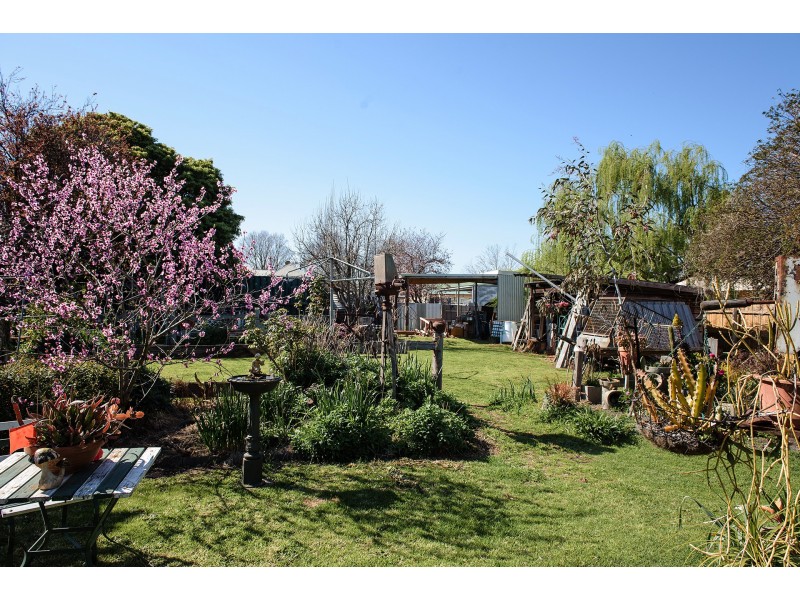 129 Commercial Road, Yarram VIC 3971