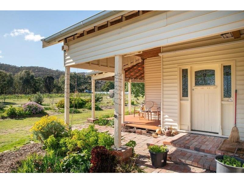118 Burrong Basin Road, Black Range VIC 3381