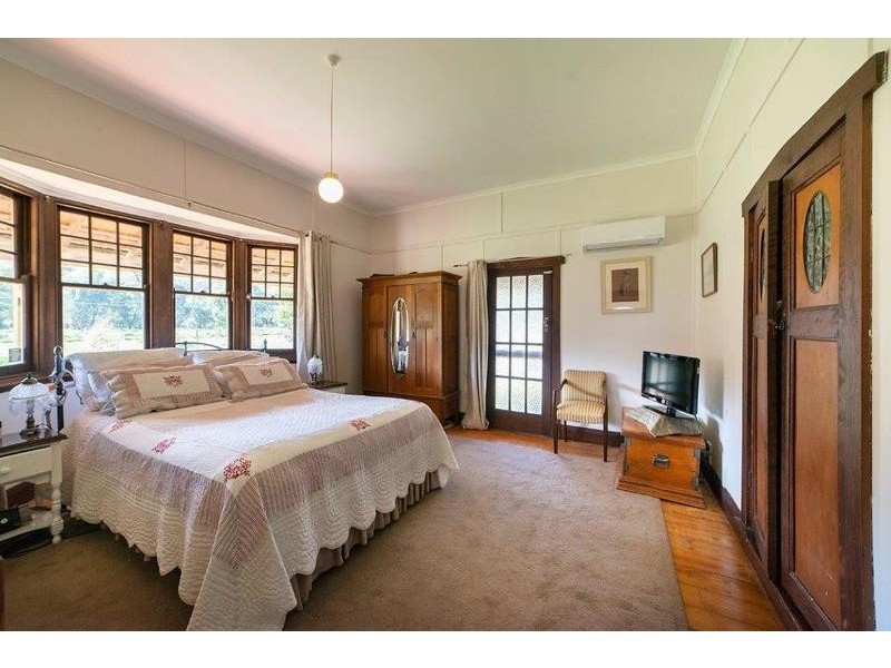 118 Burrong Basin Road, Black Range VIC 3381