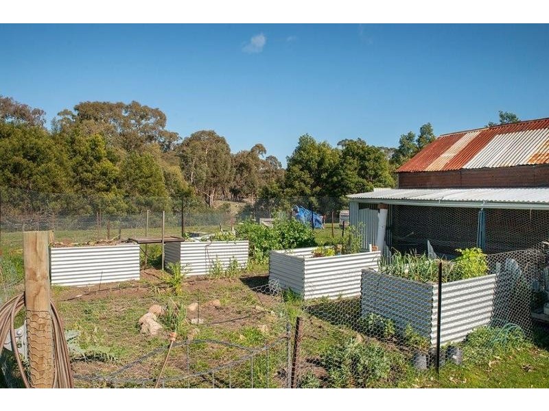 118 Burrong Basin Road, Black Range VIC 3381