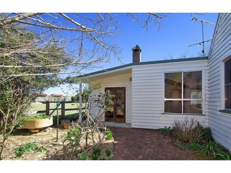 74 Canambe Street, Armidale NSW 2350