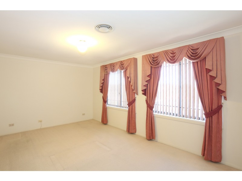 37 Stenhouse Drive, Mount Annan NSW 2567