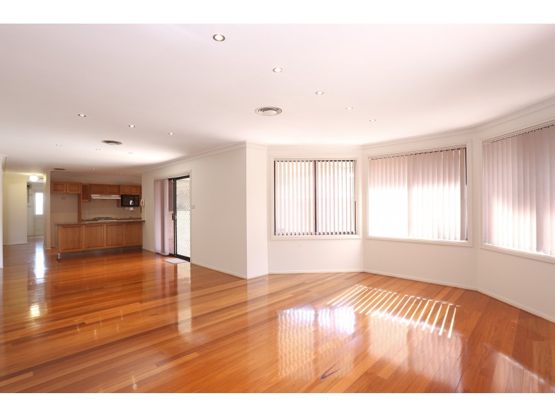 37 Stenhouse Drive, Mount Annan NSW 2567