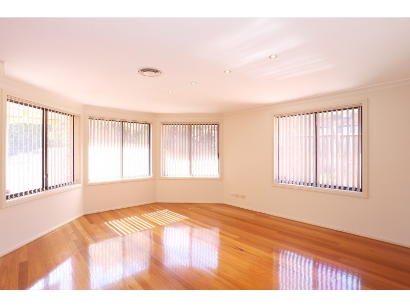 37 Stenhouse Drive, Mount Annan NSW 2567