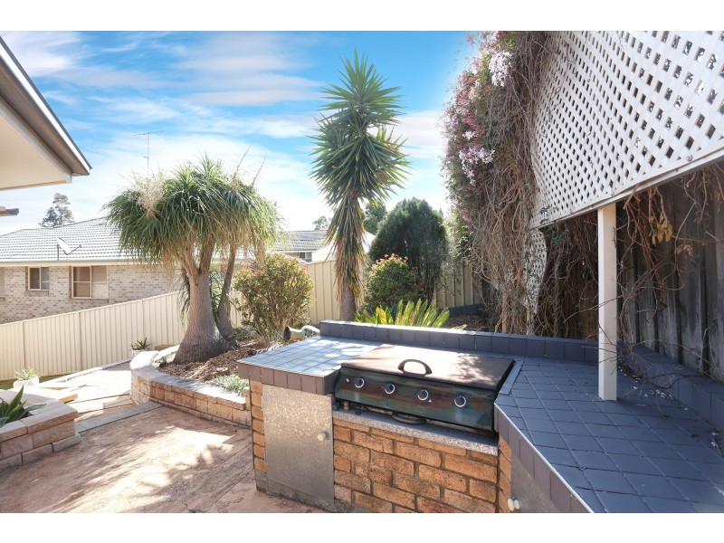 37 Stenhouse Drive, Mount Annan NSW 2567