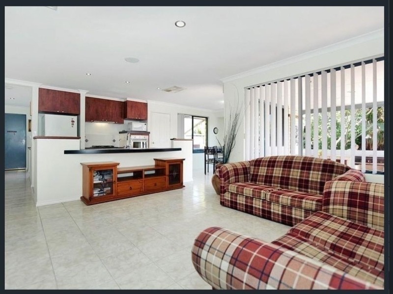 48 Sunray Circle, Ellenbrook WA 6069
