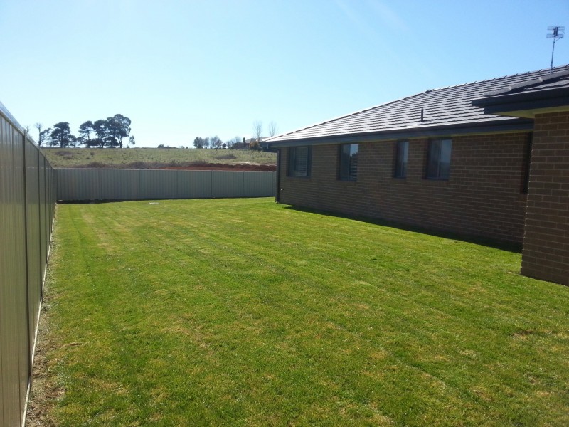 6 Molloy Drive, Orange NSW 2800