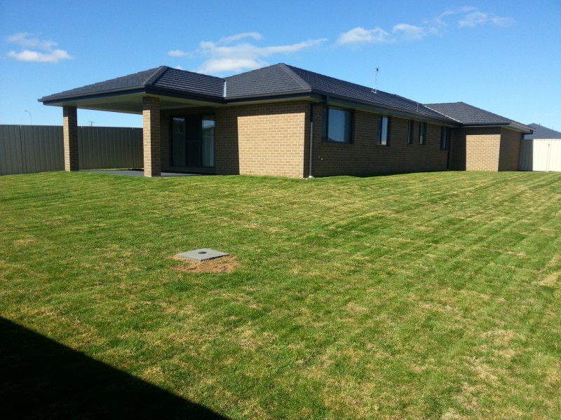 6 Molloy Drive, Orange NSW 2800