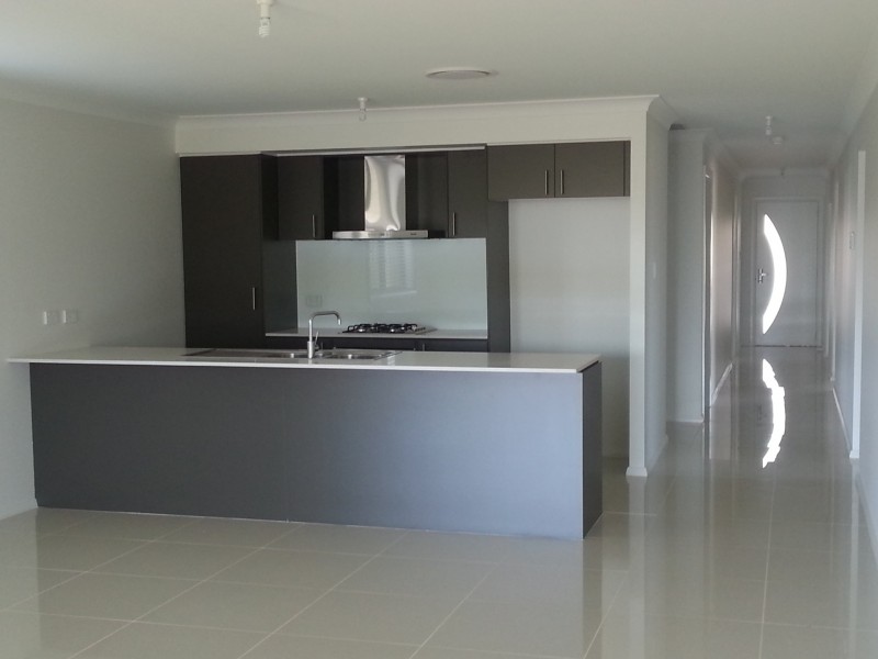 6 Molloy Drive, Orange NSW 2800