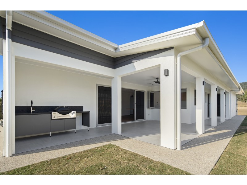 7 Ripplecreek Way, Cannonvale QLD 4802