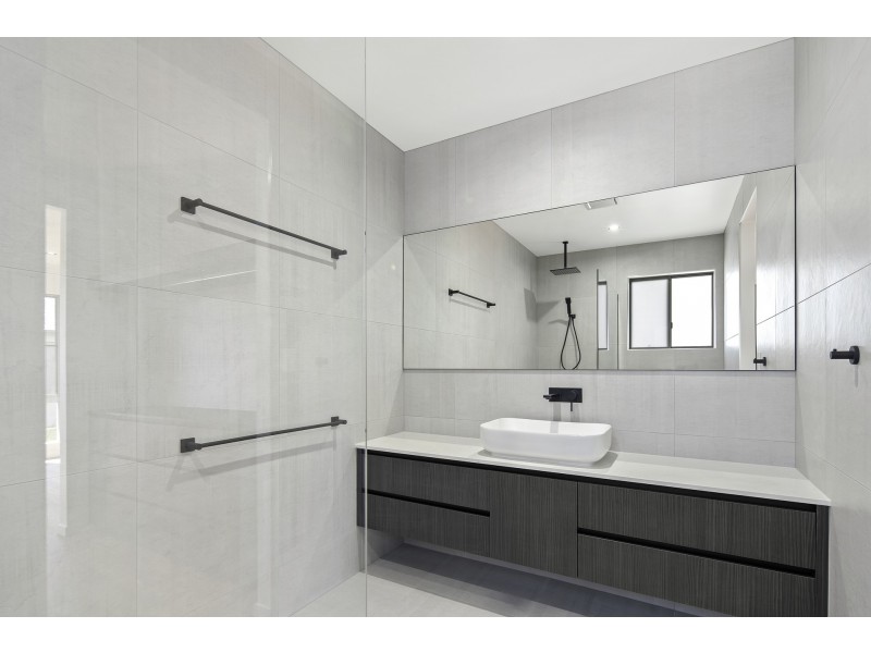 7 Ripplecreek Way, Cannonvale QLD 4802
