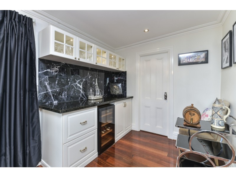 11 Scott Street, Guildford WA 6055