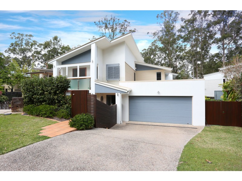16 Sands Place, Chapel Hill QLD 4069